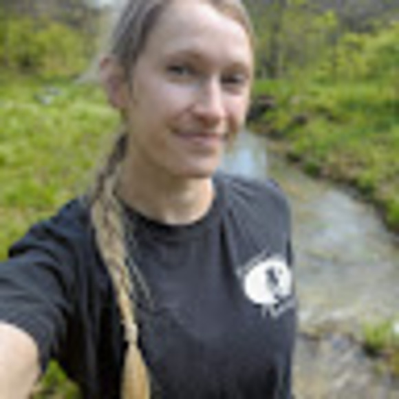 Meet your Posher, Amy - Picture 1 of 1